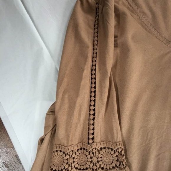 NWT Hannah Top - Picture 3 of 6